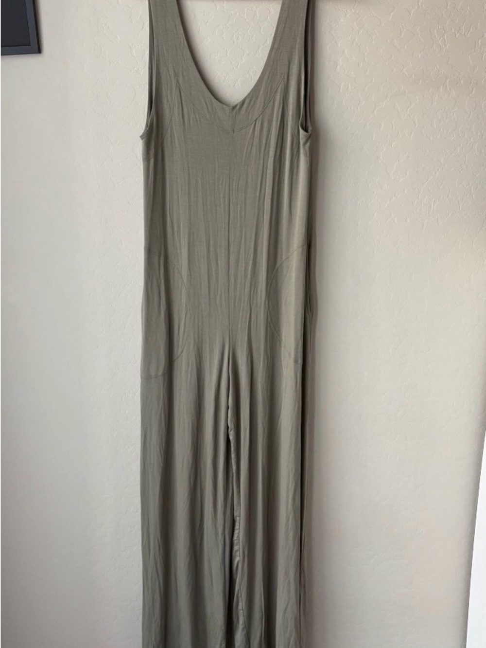 Sleeveless Olive Scoop-Neck Wide-Leg Jumpsuit